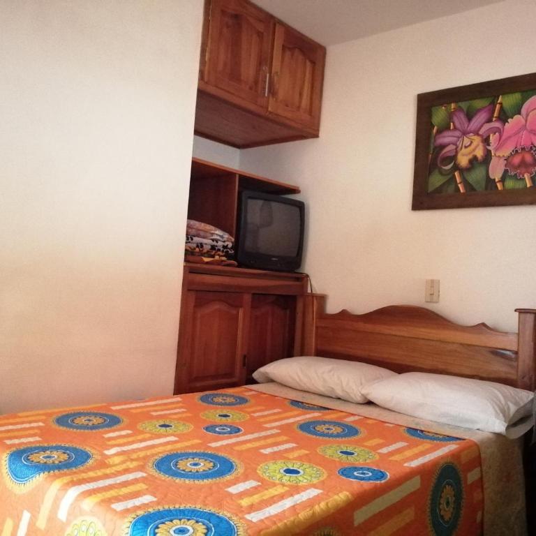 Las Orquídeas Jardín Casa Hotel - Three-Bedroom House - 14