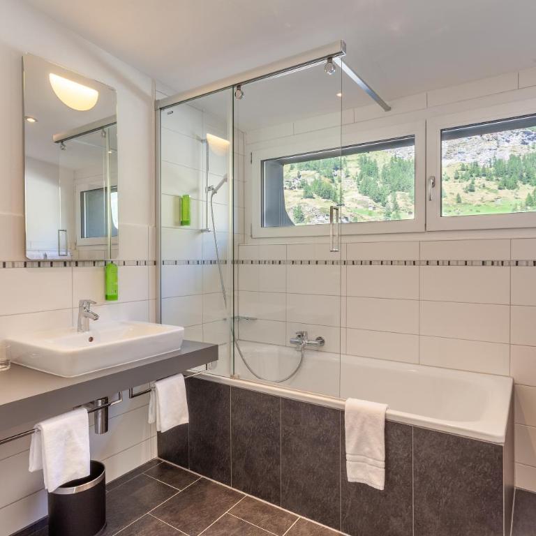 Hotel Jägerhof - Attika-Familiensuite mit Blick auf das Matterhorn - 2