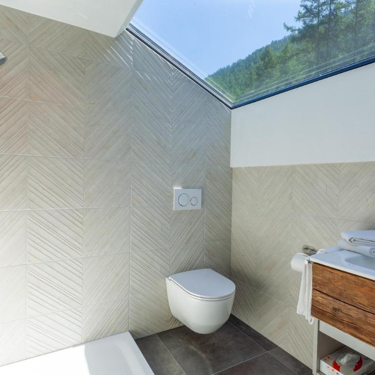 Hotel Jägerhof - Attika-Familiensuite mit Blick auf das Matterhorn - 9