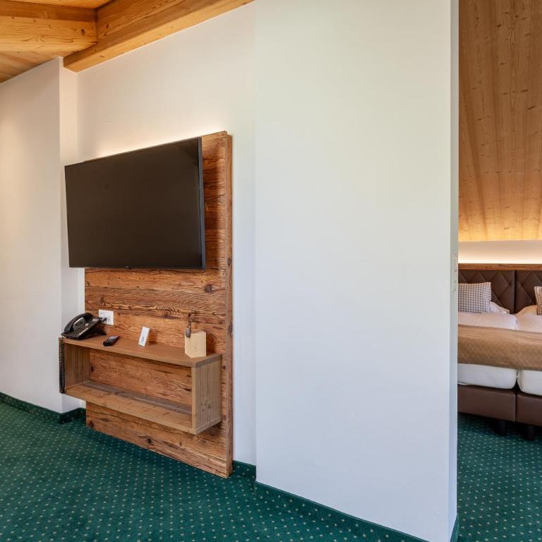 Hotel Jägerhof - Attika-Familiensuite mit Blick auf das Matterhorn - 7