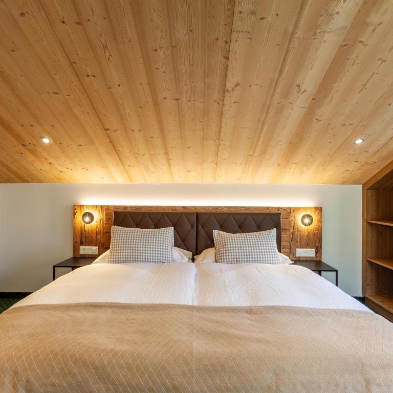 Hotel Jägerhof - Attika-Familiensuite mit Blick auf das Matterhorn - 8