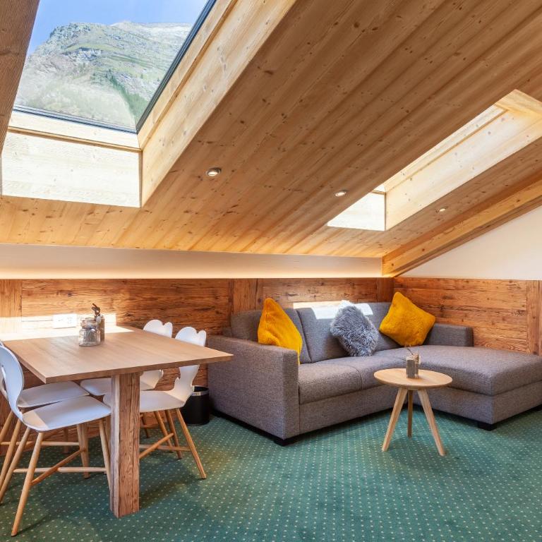 Hotel Jägerhof - Attika-Familiensuite mit Blick auf das Matterhorn - 10