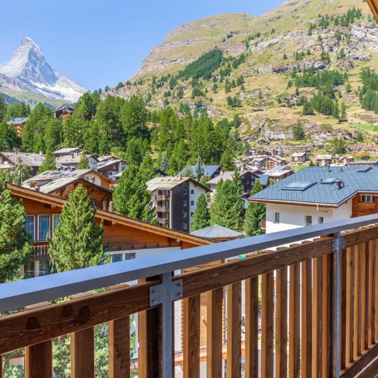 Hotel Jägerhof - Alpines Doppelzimmer mit Aussicht auf das Matterhorn - 3