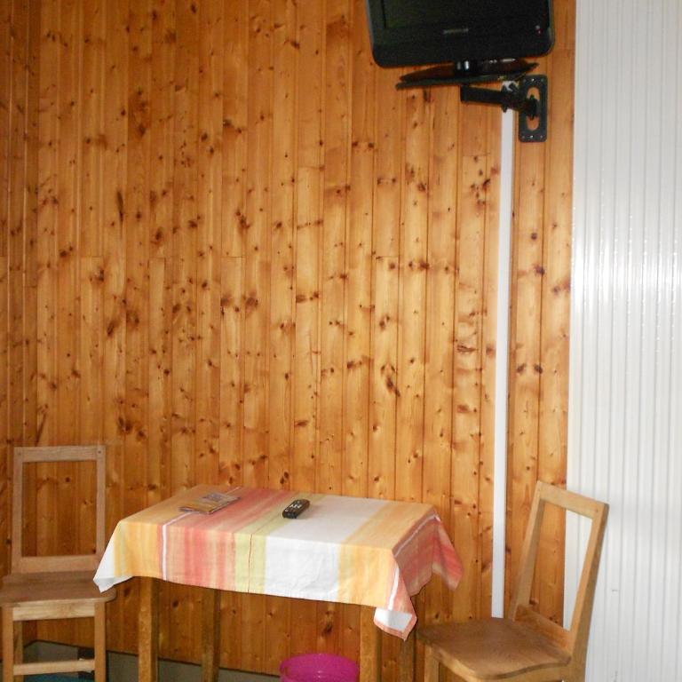 Hotel Les Sapins - Chambre Double - Accès par Escaliers Uniquement - 2