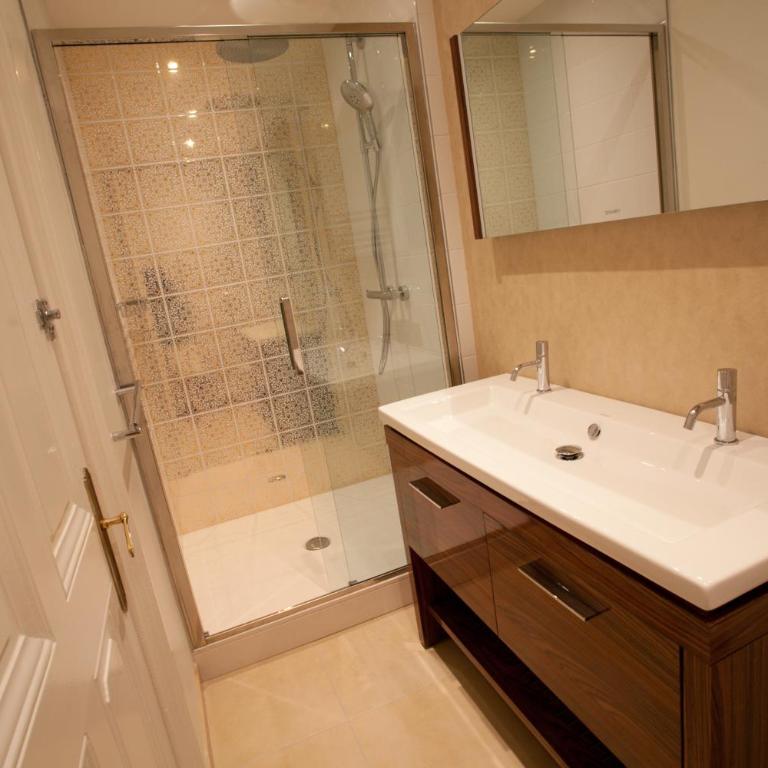 La Maison Jules - Standard Double or Twin Room with Street View - 2