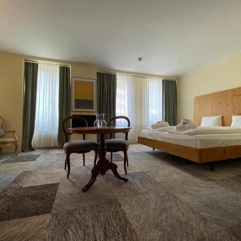 Thermal Hotels & Walliser Alpentherme Leukerbad - Superior Suite Grand Bain - 2