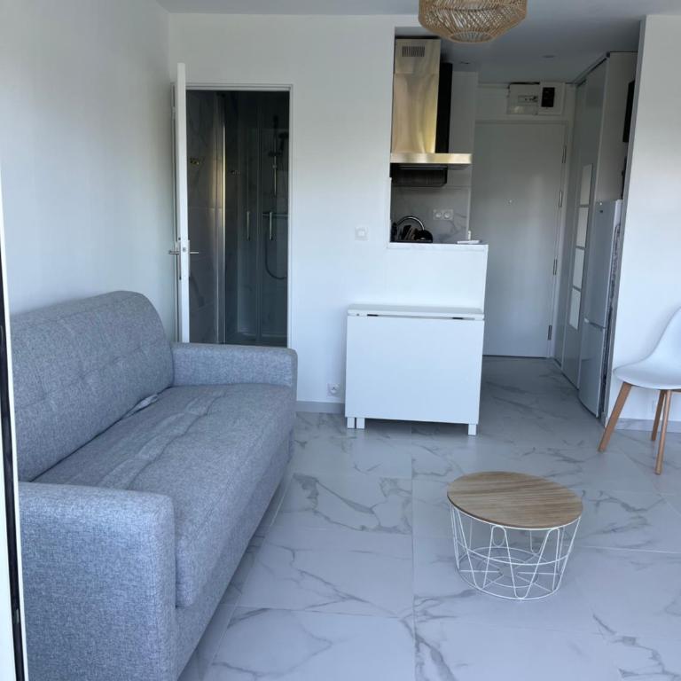 Superbe appartement avec balcon et parking - Appartamento con 1 Camera da Letto - 8