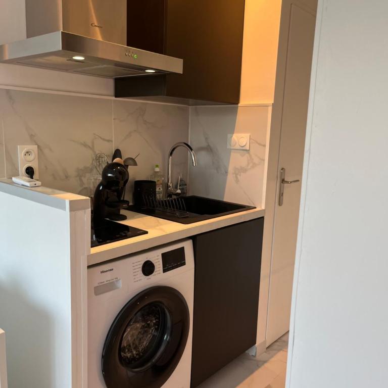 Superbe appartement avec balcon et parking - Appartamento con 1 Camera da Letto - 10