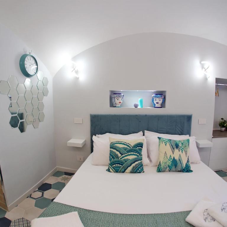 Suite Na' poesia Mergellina - One-Bedroom Apartment - 39