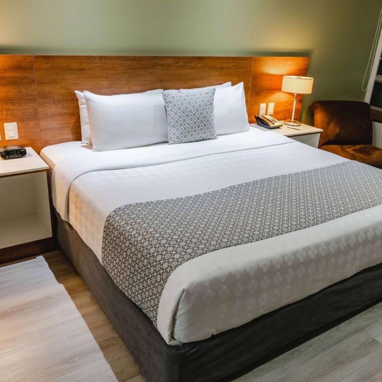Wyndham Garden Guayaquil - Habitación Business con cama doble grande - 1