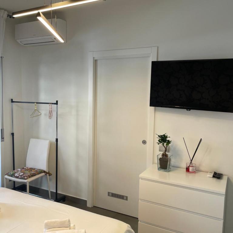 Stella Rooms - Double Room with Private Bathroom - 8