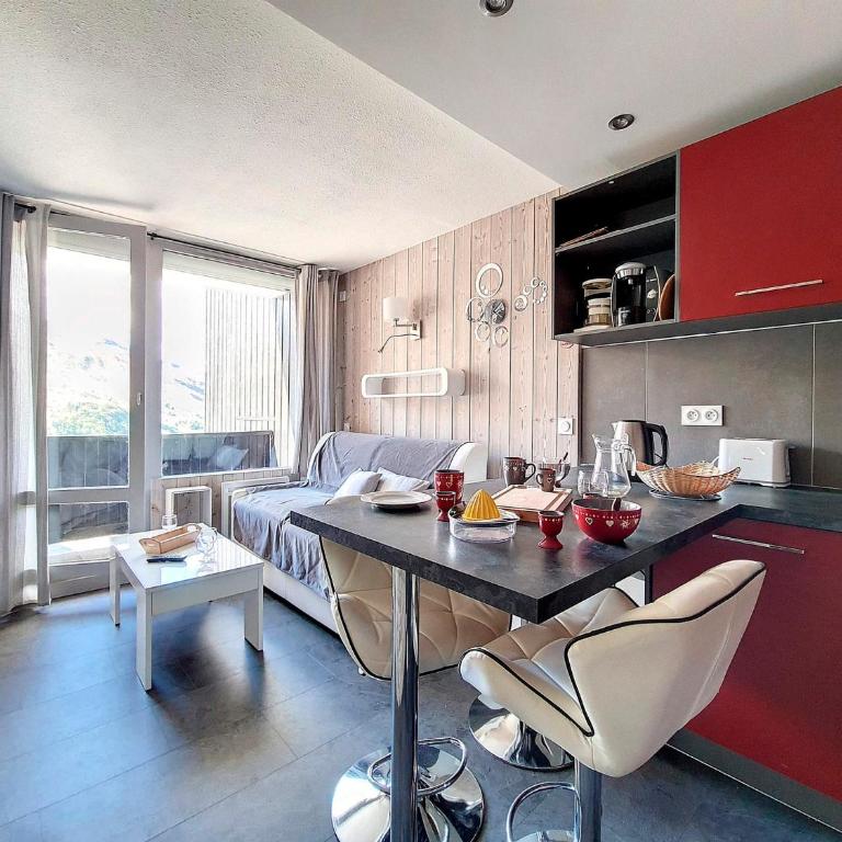 Appartement moderne rénové au pied des pistes avec balcon - FR-1-344-896 - Appartamento - 1