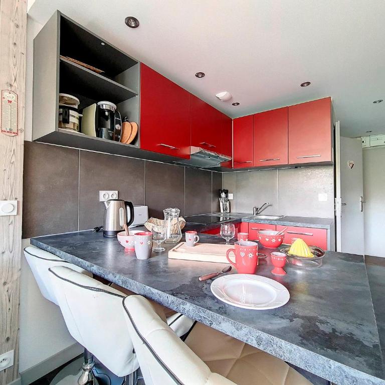Appartement moderne rénové au pied des pistes avec balcon - FR-1-344-896 - Appartamento - 3