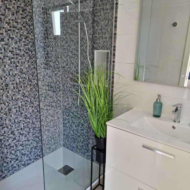 Villa moderna en Costa Adeje con Piscina privada y Cerca del Siam Park - Villa de 3 dormitorios - 22