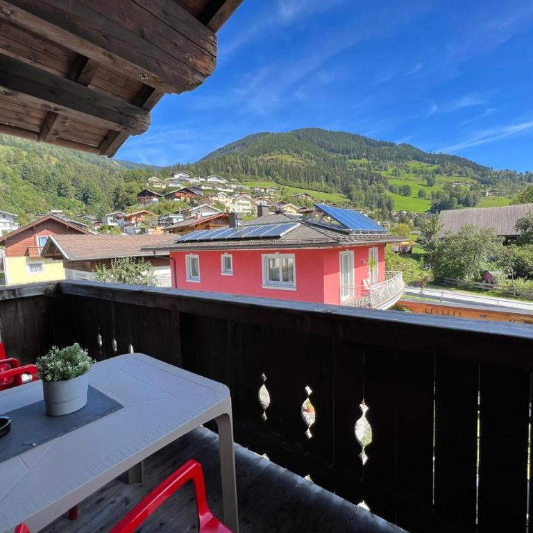 Apartments Chalet Sonnentanz - Apartment mit 3 Schlafzimmern und Balkon - 11