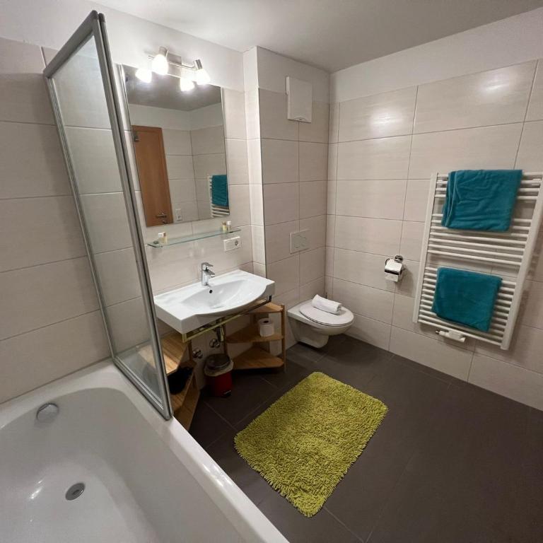 Apartments Chalet Sonnentanz - Apartment mit 3 Schlafzimmern und Balkon - 13