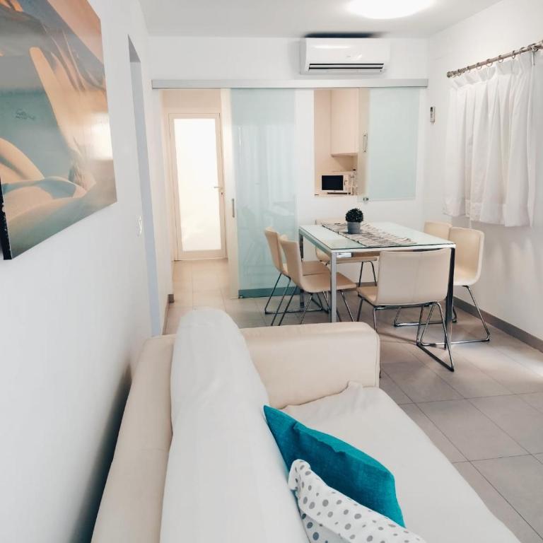 Apartment Balandros with balcony - Apartamento con terraza - 12