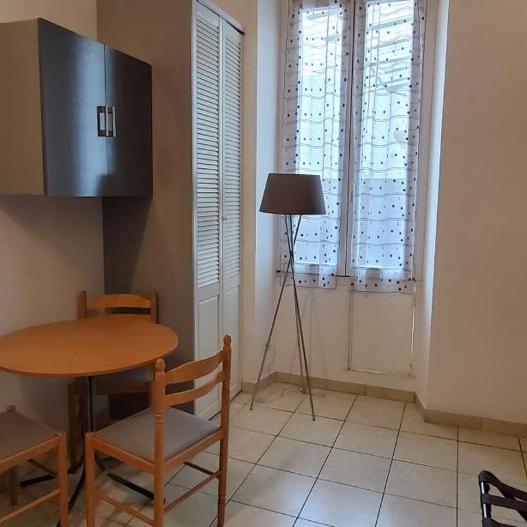 STUDIOS PARISIENS - Apartamento de 1 dormitorio - 2