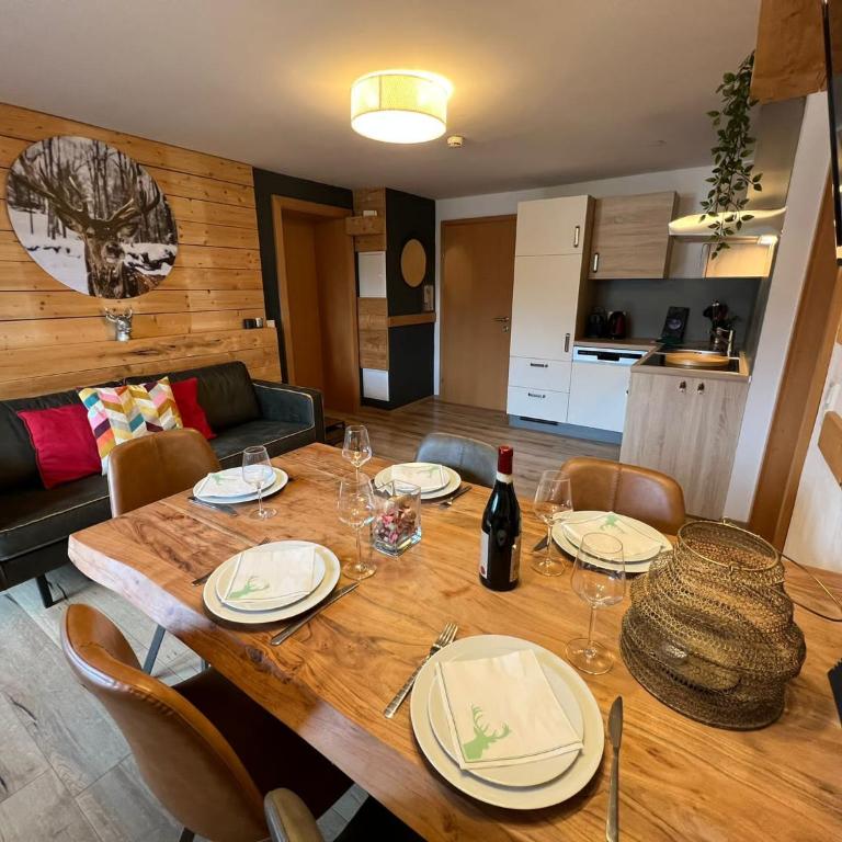 Apartments Chalet Sonnentanz - Apartment mit 2 Schlafzimmern und Balkon - 1