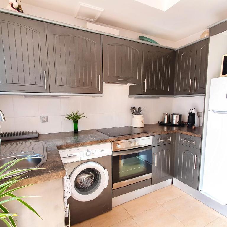 Deluxe Home from Home in Caleta de Fuste - Two-Bedroom Apartment - 10
