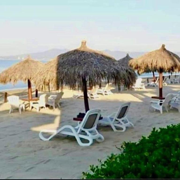 Depto 2 Pisos, Vista Alberca. A 50 mts Del Mar - Apartamento de 3 dormitorios - 40