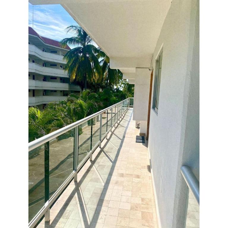 Depto 2 Pisos, Vista Alberca. A 50 mts Del Mar - Apartamento de 3 dormitorios - 39