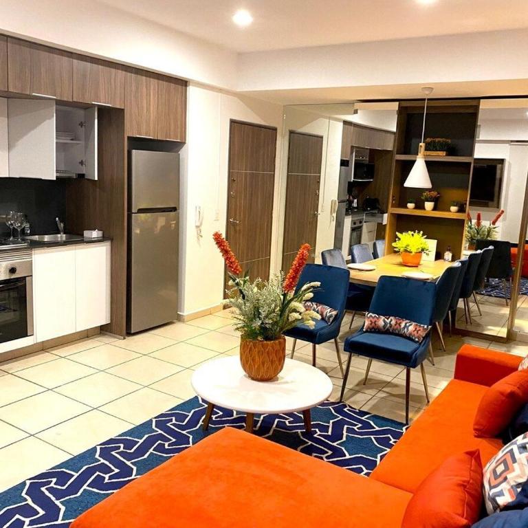Unique 2 Bedroom, Pool and Fitness Center Design - One-Bedroom Apartment - 5