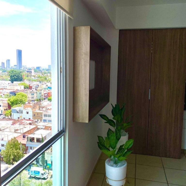 Unique 2 Bedroom, Pool and Fitness Center Design - One-Bedroom Apartment - 33