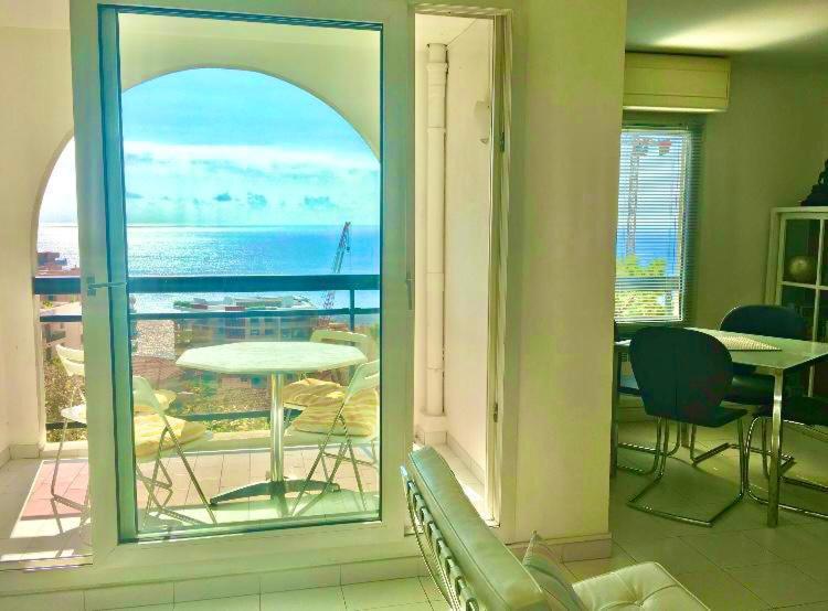 Monaco Stunning Sea Views, Larvotto beach, Terrace, 2 bedrooms, 2 bathrooms, up to 6 person, lift, 1st floor - Appartement 2 Chambres - 76
