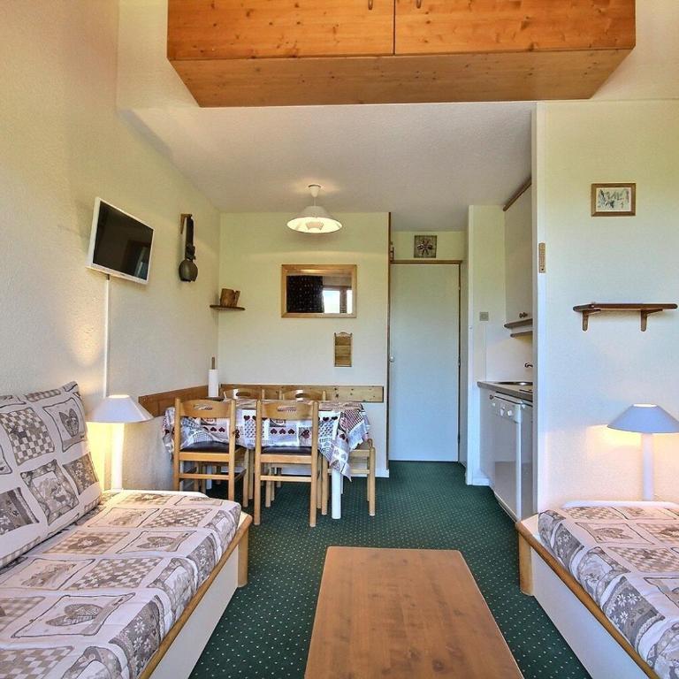 Studio-cabine pour 4 au pied des pistes, vue balcon - FR-1-455-221 - Studio - 2