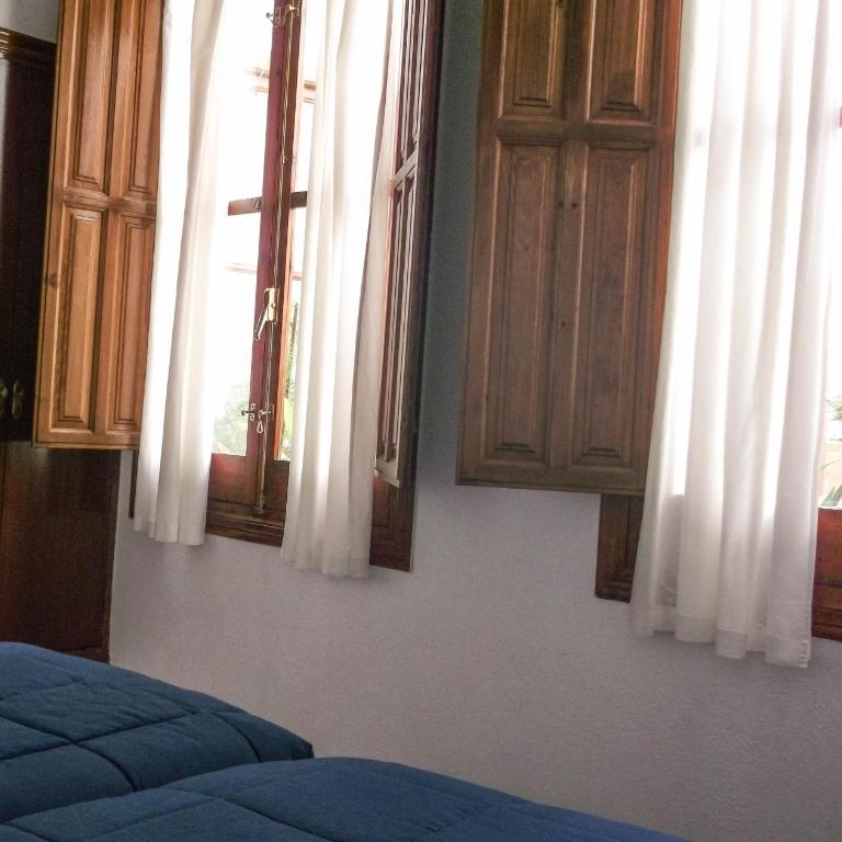 Pensión Ciudad Navarro Ramos - Twin Room with Bathroom - 7