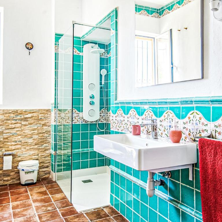 Luxurious Home In Cazorla - Five-Bedroom Holiday Home - 25