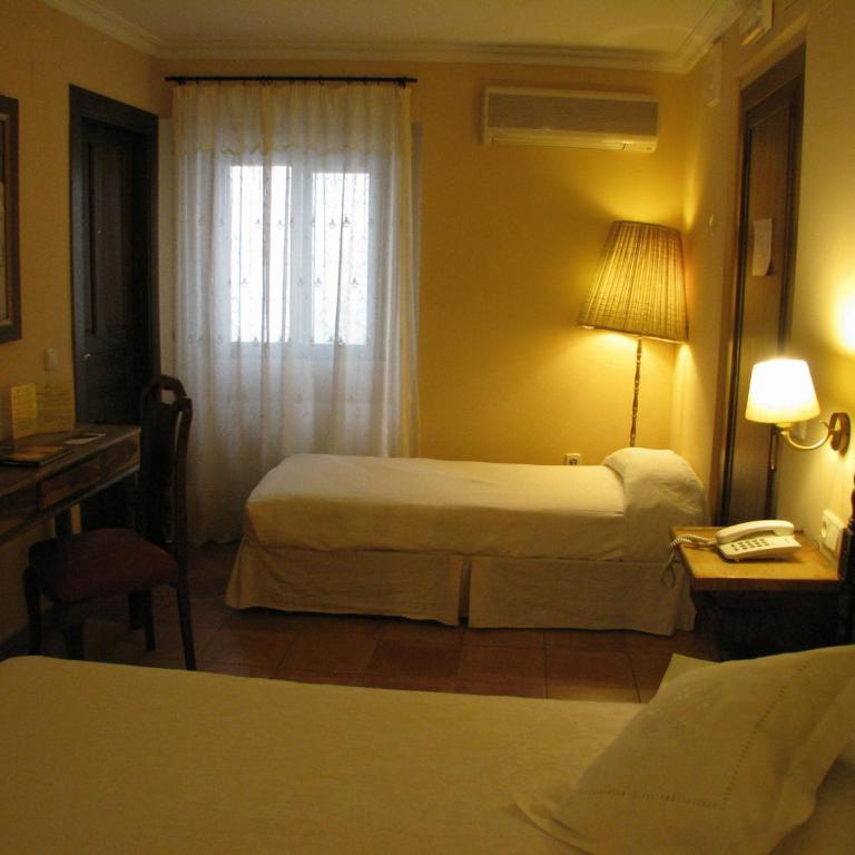Hotel Don Carlos Cáceres - Habitación Doble - 1 o 2 camas - 8
