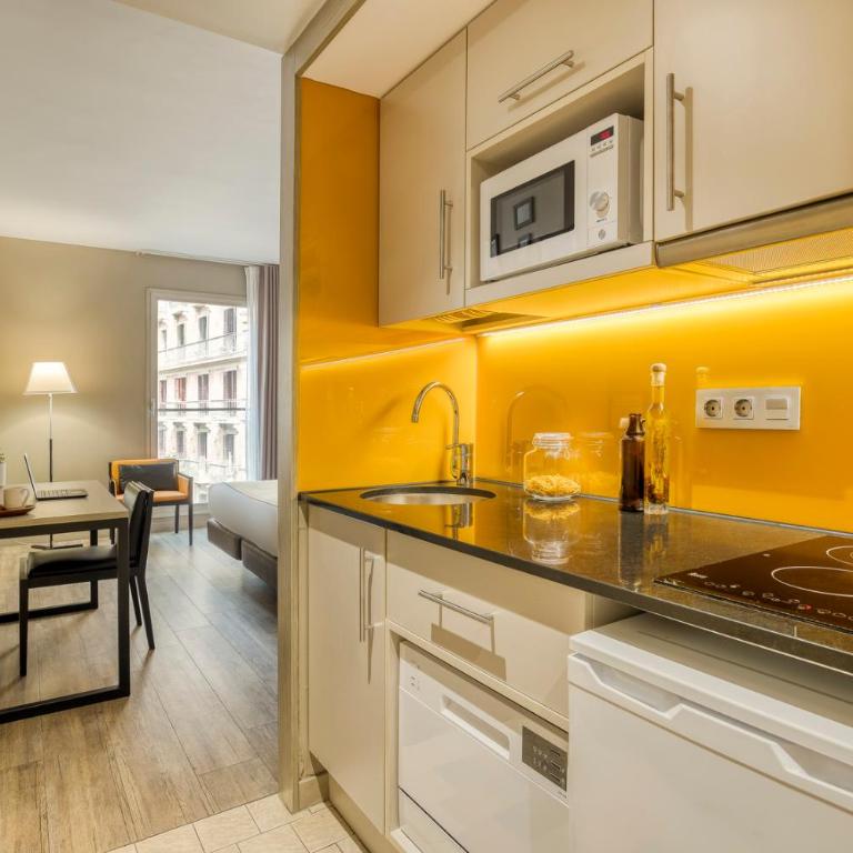 Citadines Ramblas Barcelona - Studio (2 Adults) - 1