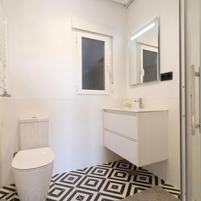 Apartamentos Madrid Río - Apartment - 4