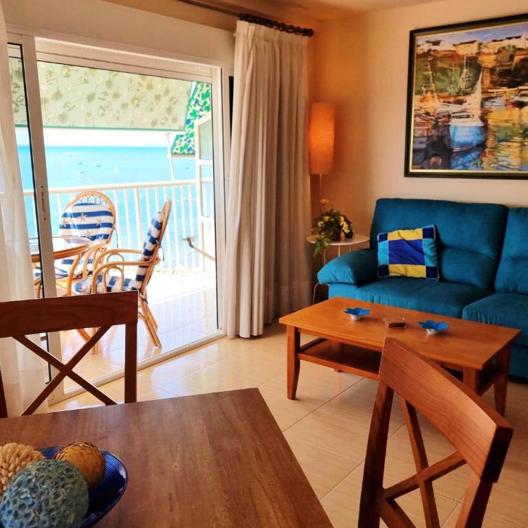 APARTAMENTO EN PRIMERA LINEA DE PLAYA CON INCREIBLES VISTAS - Apartamento de 3 dormitorios - 8