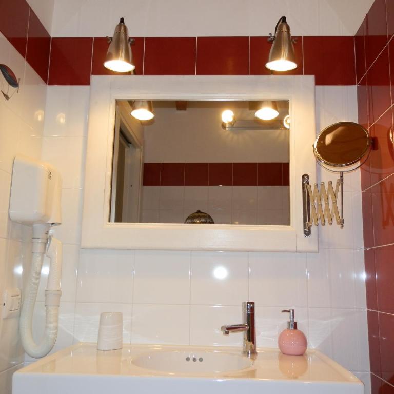 B&B Re Umberto - Triple Room - 8