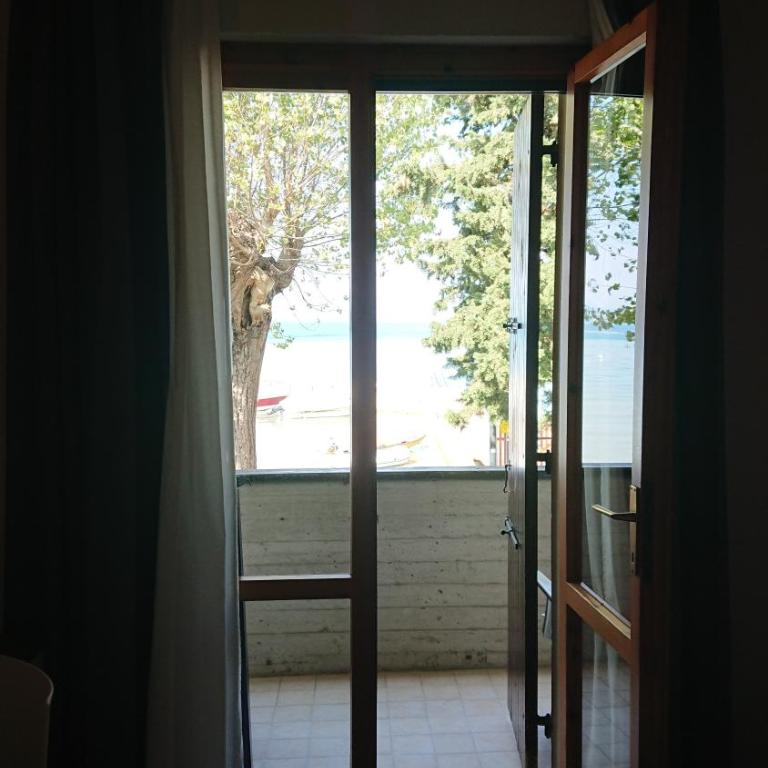 Hotel Gasparina - Camera Matrimoniale con Vista Lago - 4