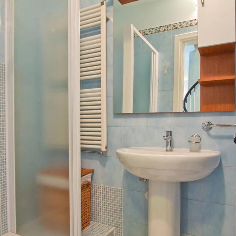 Case Vacanze Borgo Marina IMPERIA - Appartamento con Balcone - 28