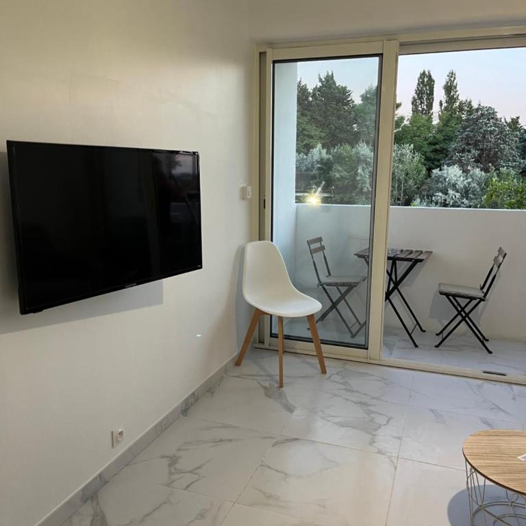 Superbe appartement avec balcon et parking - Appartamento con 1 Camera da Letto - 25