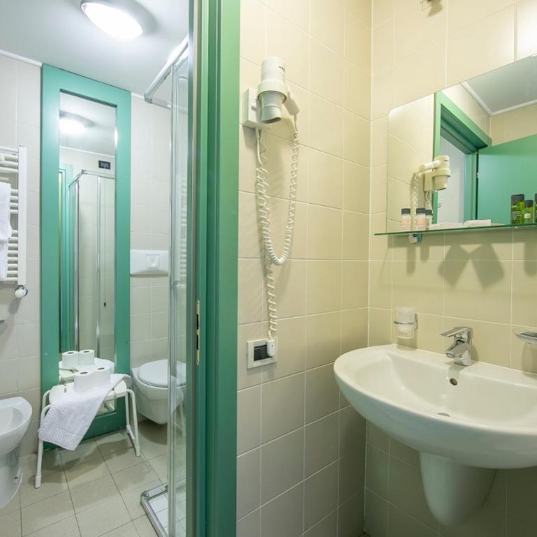 Villaggio Olimpico - One Bedroom Apartment with Balcony 3 - 2