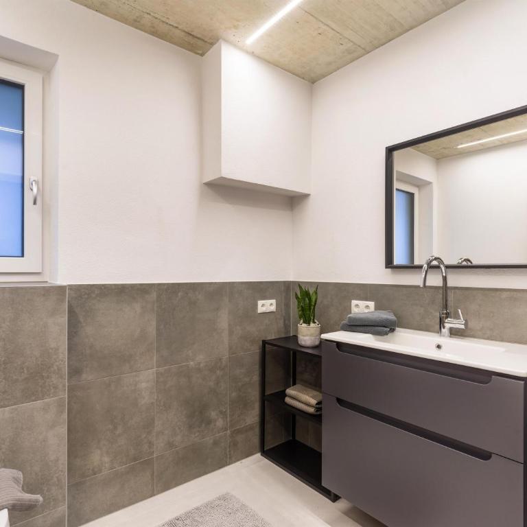 Appartement Black Mountain - Apartment mit 2 Schlafzimmern und Badezimmer - 16