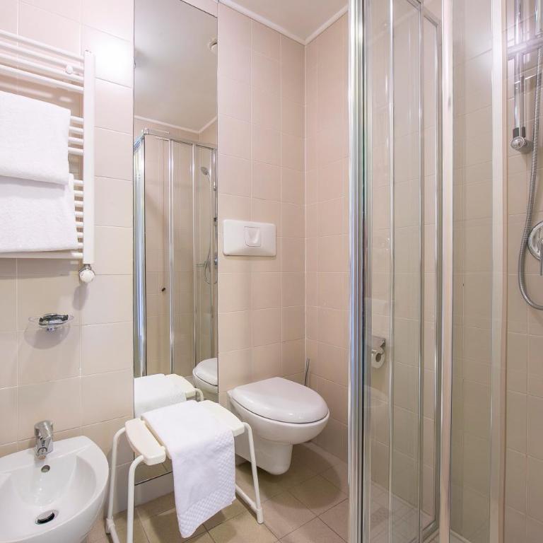 Villaggio Olimpico - One Bedroom Apartment with Balcony 5 - 4