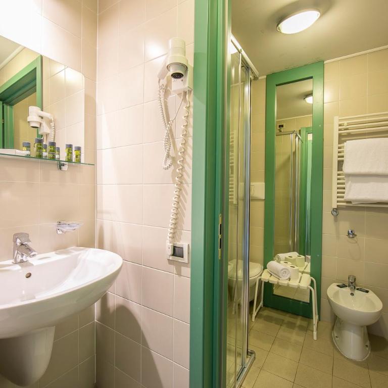 Villaggio Olimpico - One Bedroom Apartment with Balcony 6 - 9