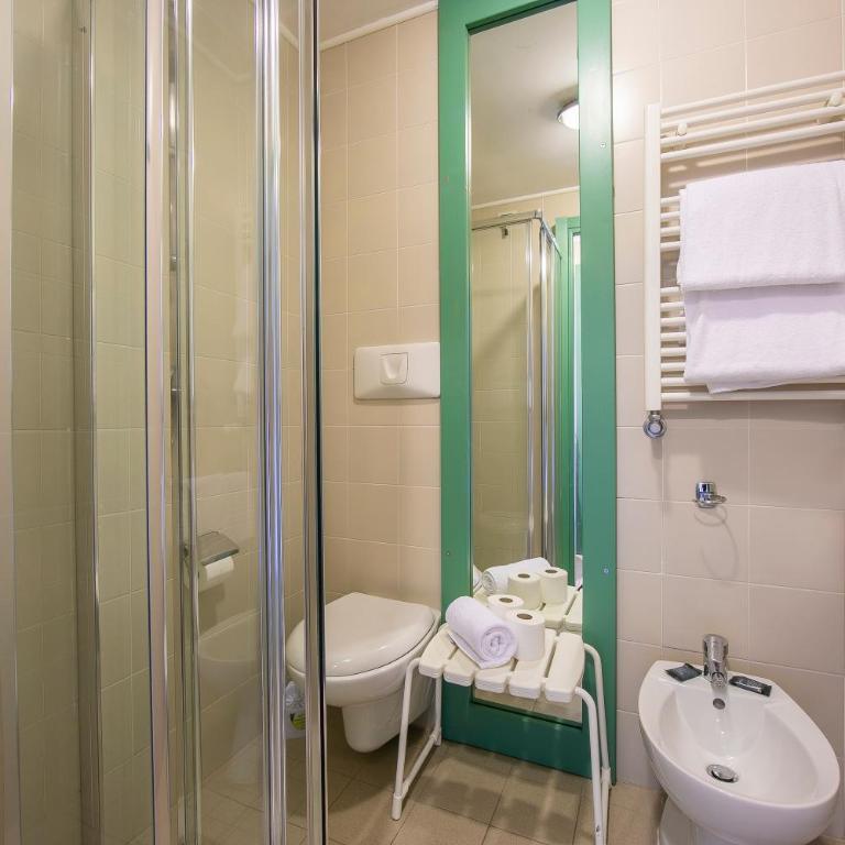Villaggio Olimpico - One Bedroom Apartment with Balcony 6 - 10