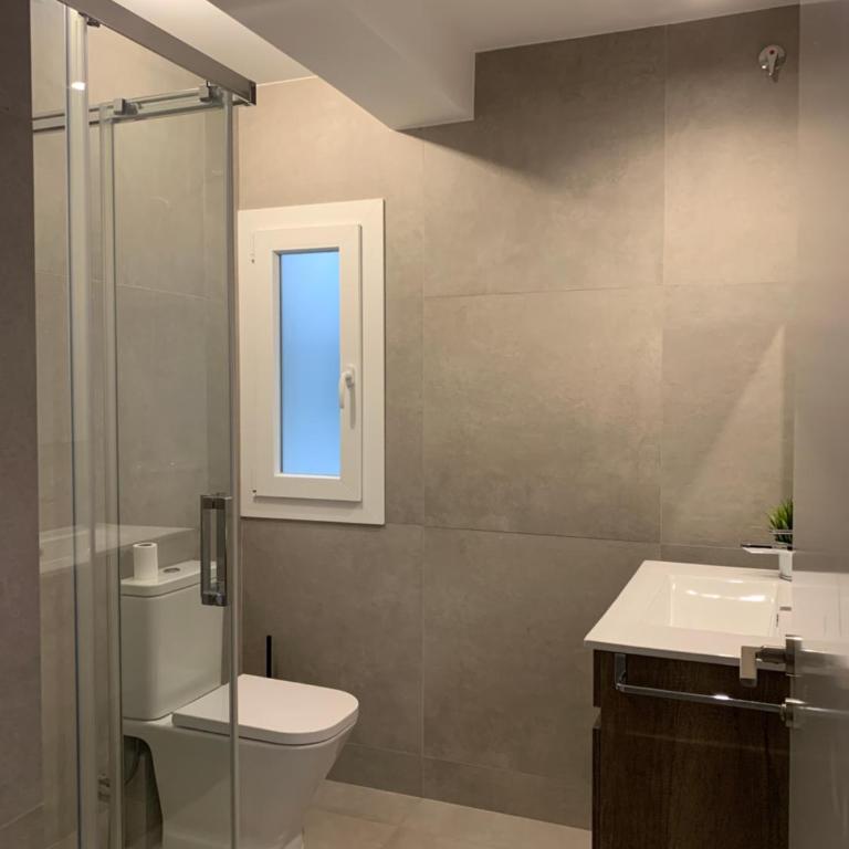 Apartamento nuevo, 3 dormitorios con terraza - Three-Bedroom Apartment - 10