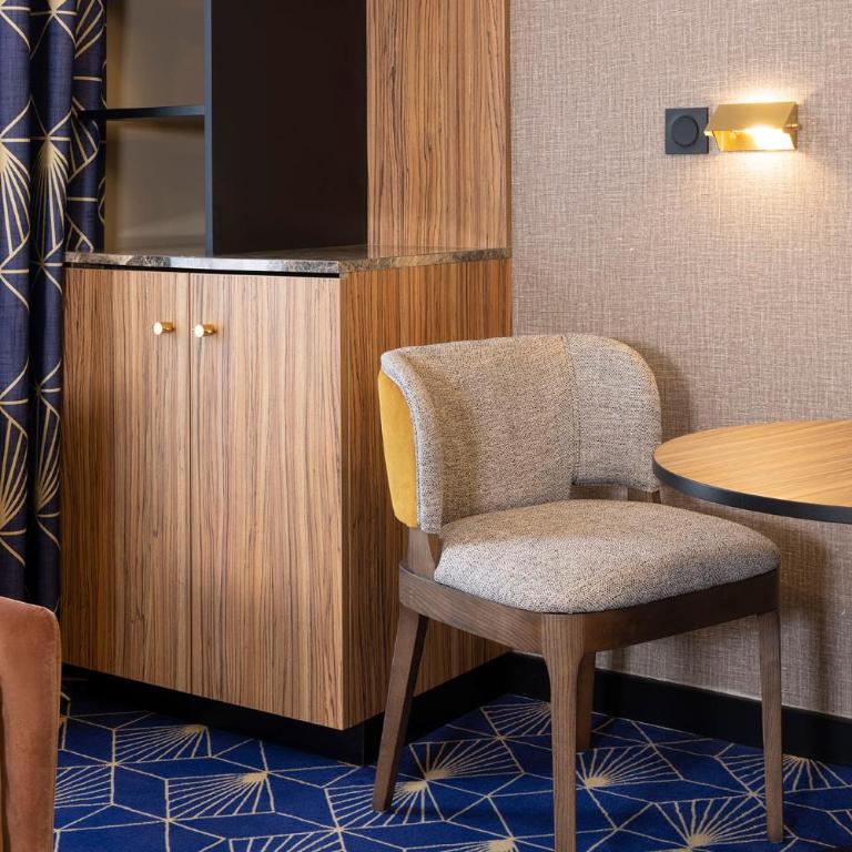 Hotel Le Rocroy - Suite Junior - 7