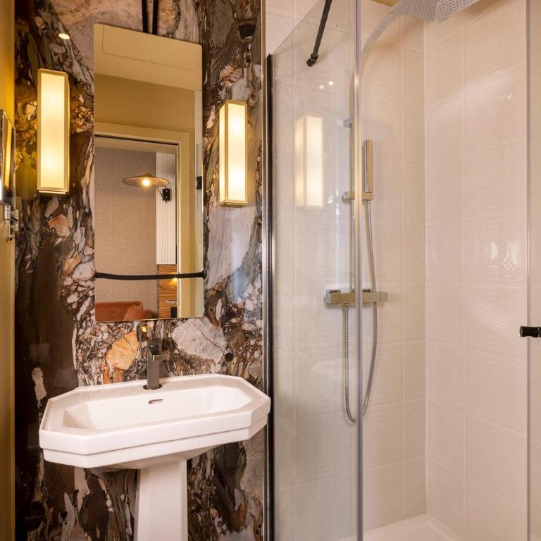 Hotel Le Rocroy - Chambre Double - 10