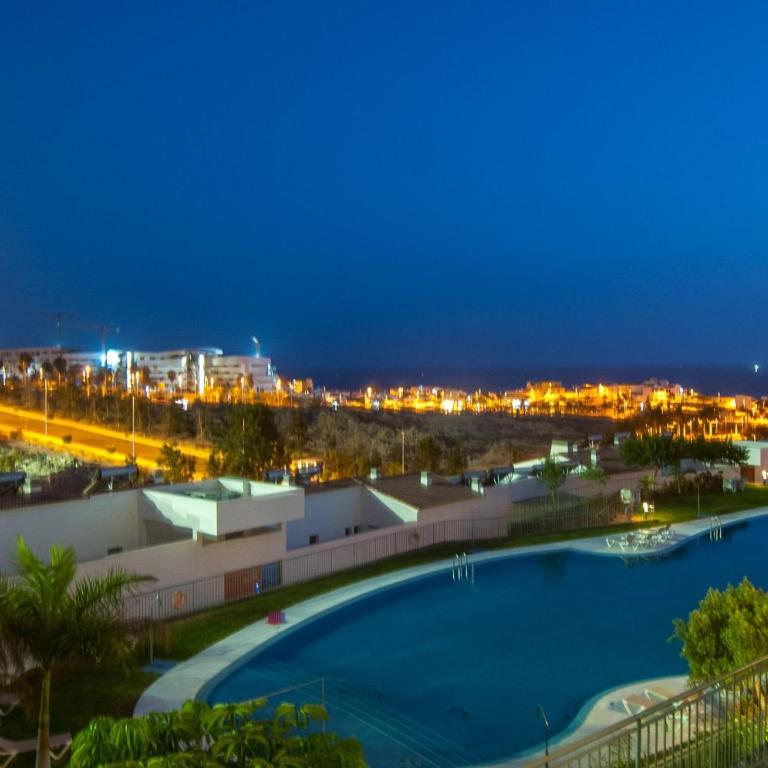 Magnolia Luxury Apartment by AltamarHomes - Three-Bedroom Apartment - 10