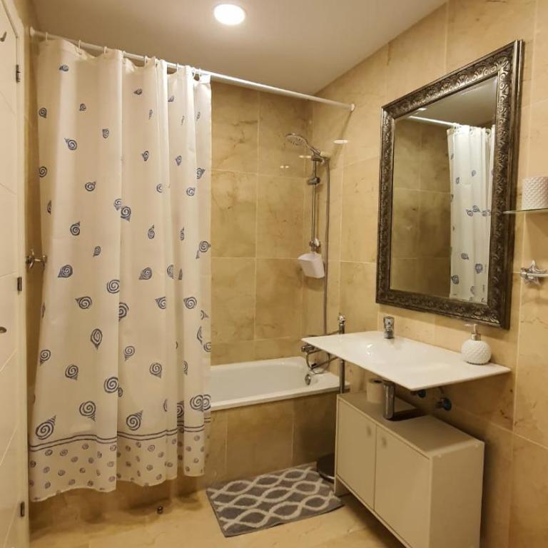 Magnolia Luxury Apartment by AltamarHomes - Three-Bedroom Apartment - 40